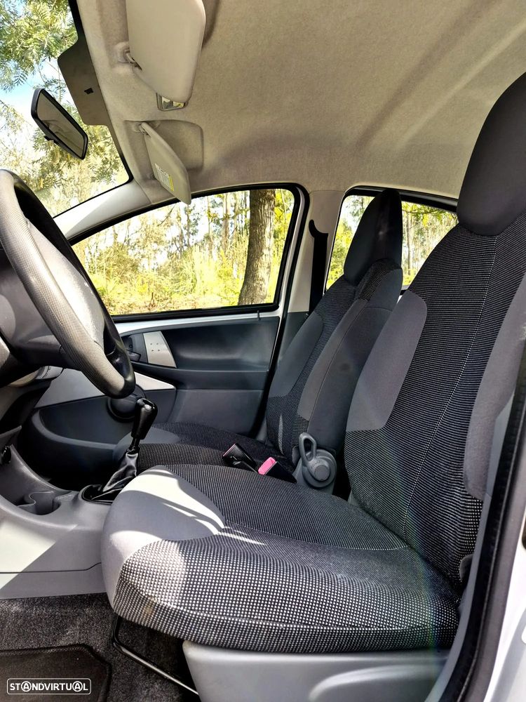 Peugeot 107 1.0 Urban Style - 6