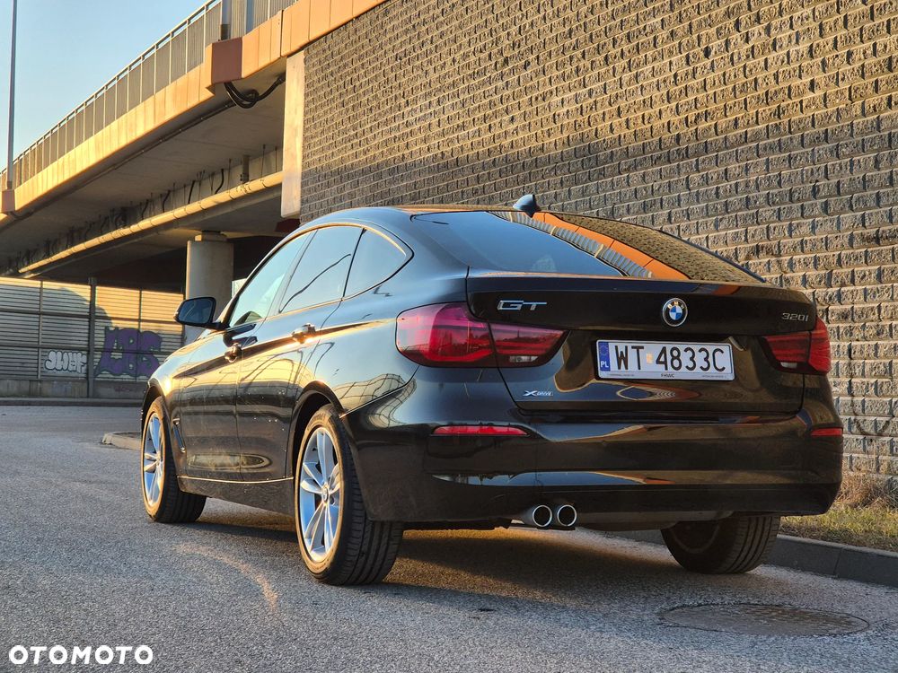 BMW 3GT 320i GPF xDrive - 18