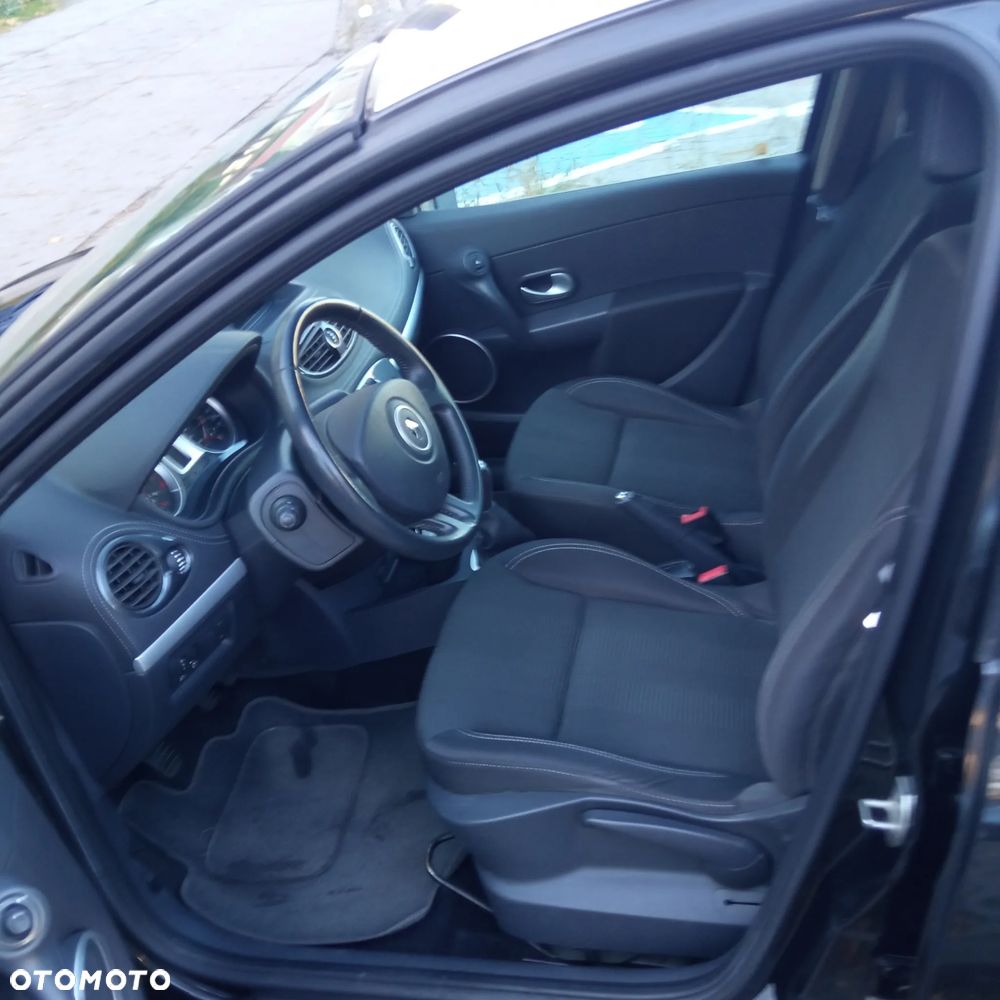 Renault Clio - 7