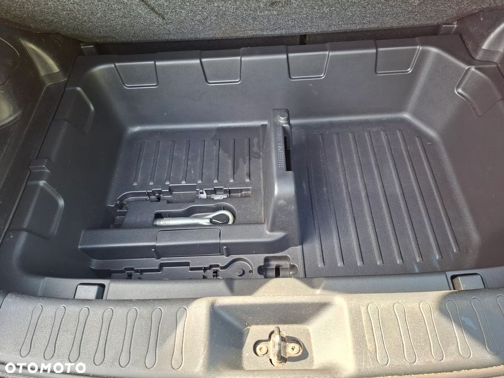 Nissan Juke 1.6 Tekna S&S - 19