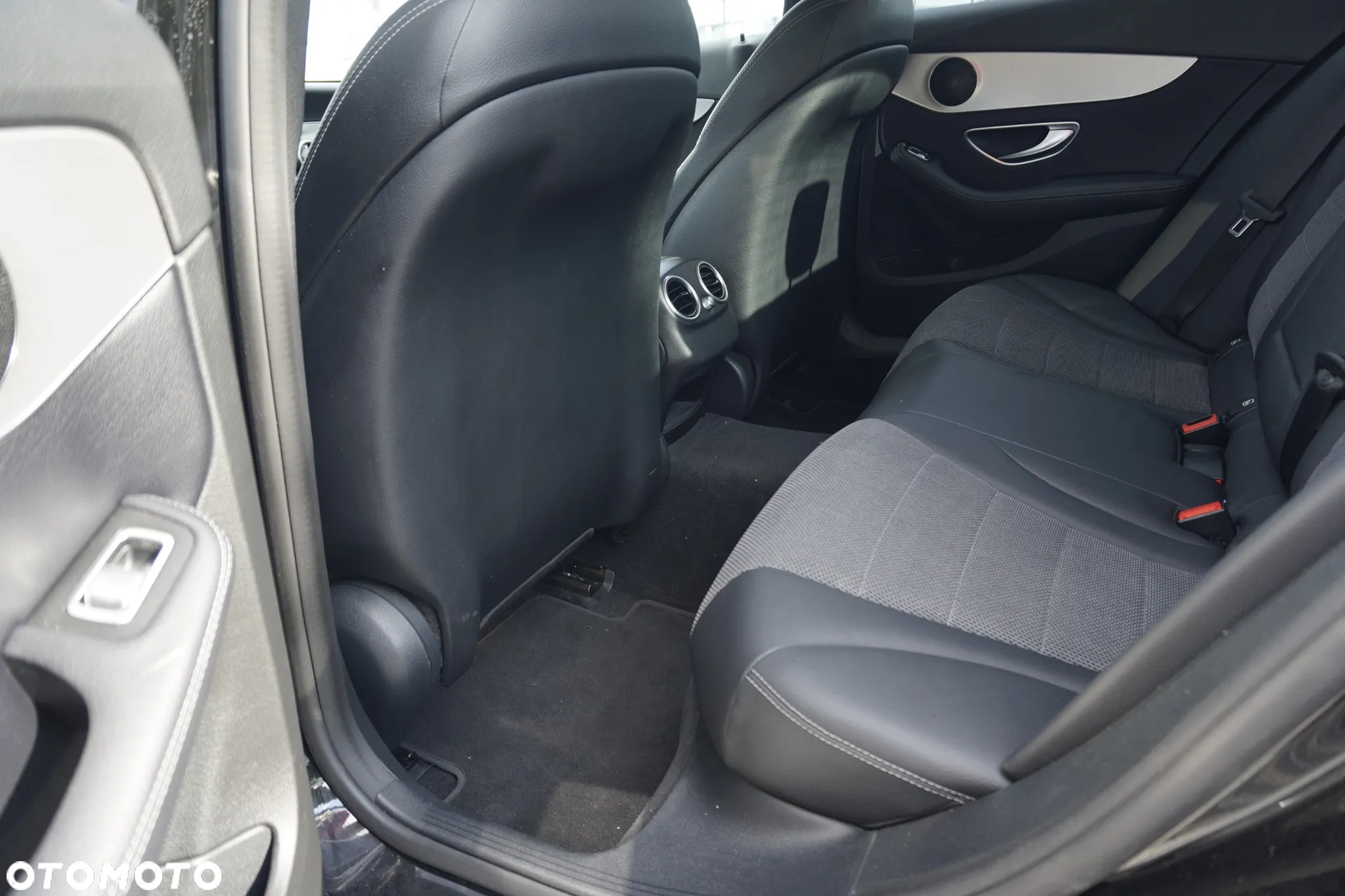 Mercedes-Benz Klasa C 200 (BlueTEC) d 7G-TRONIC - 11