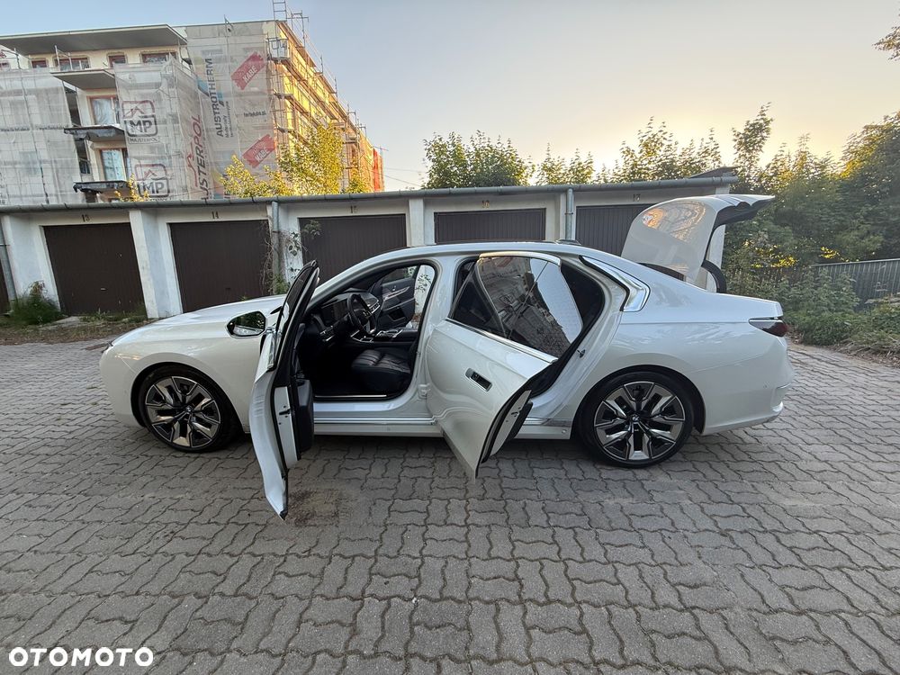 BMW Seria 7 - 22
