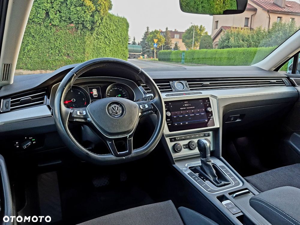 Volkswagen Passat Variant 1.6 TDI SCR DSG Comfortline - 10