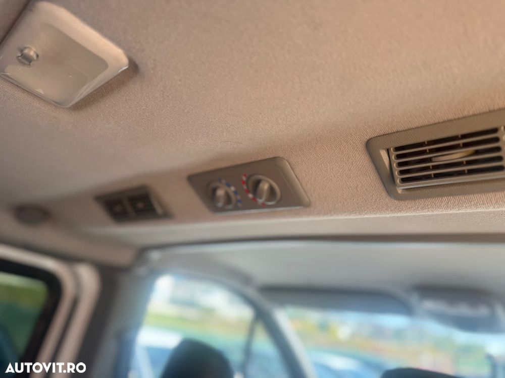 Renault Trafic Combi L1H1 8+1 Authentique - 8