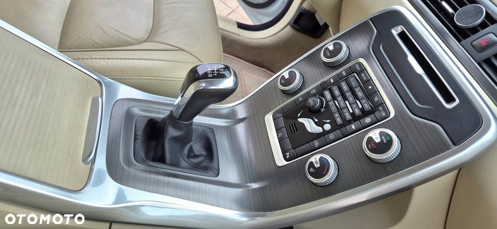 Volvo S80 D4 Drive-E Momentum - 30