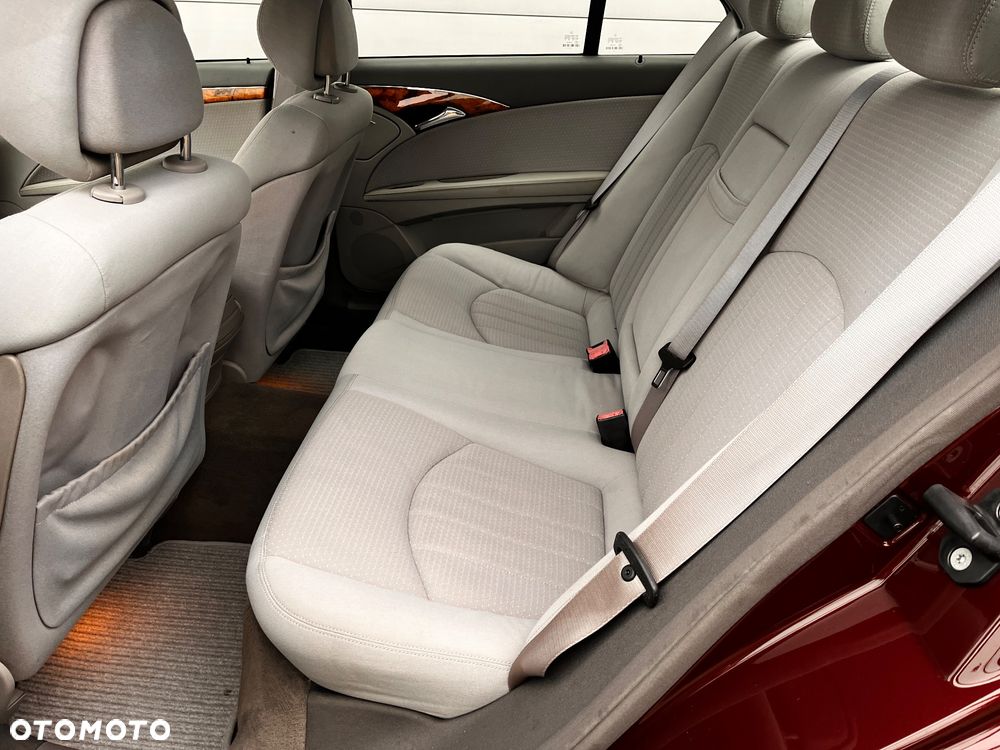 Mercedes-Benz Klasa E - 28