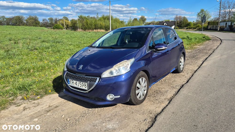 Peugeot 208 - 3