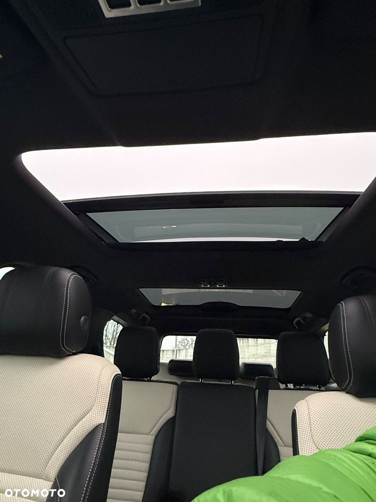 Land Rover Discovery 3.0 Si6 SE - 36