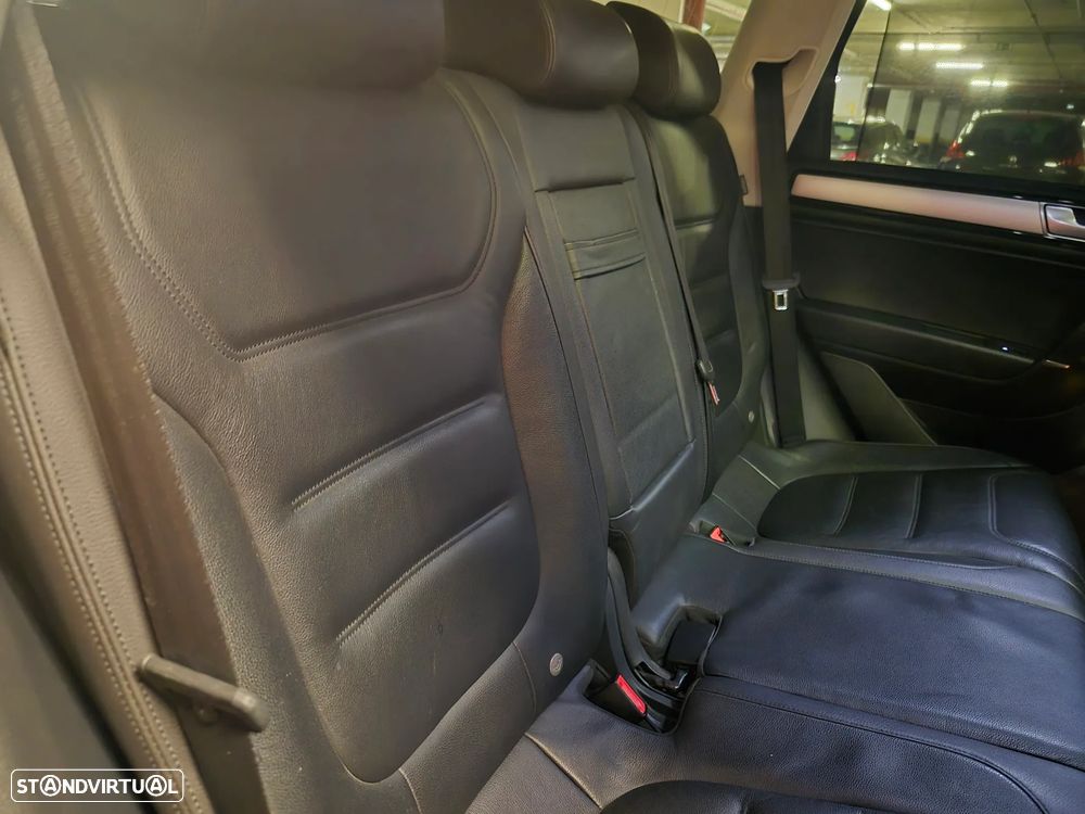 VW Touareg 3.0 TDI V6 Executive Edition - 43