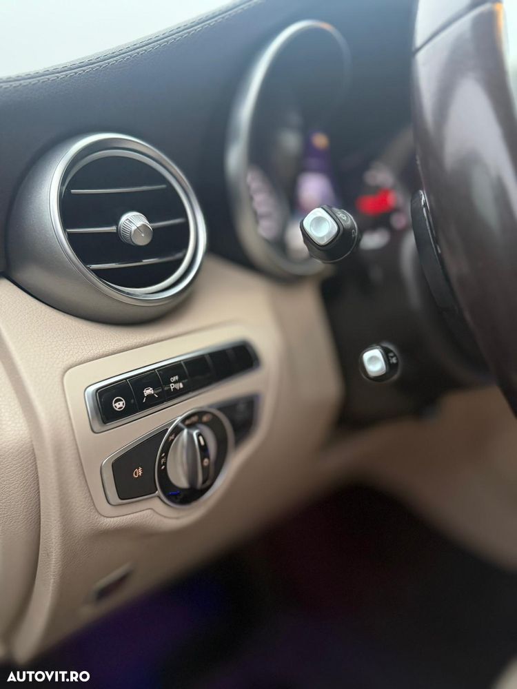 Mercedes-Benz GLC - 17