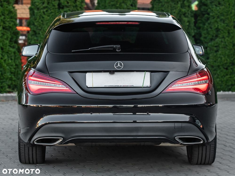 Mercedes-Benz CLA - 12