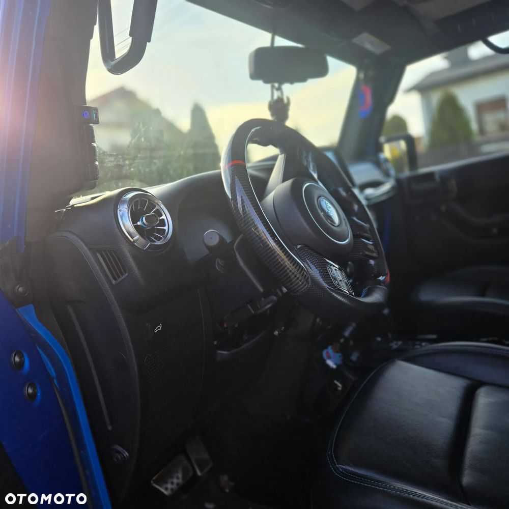 Jeep Wrangler 3.6 Unlim Sahara - 24