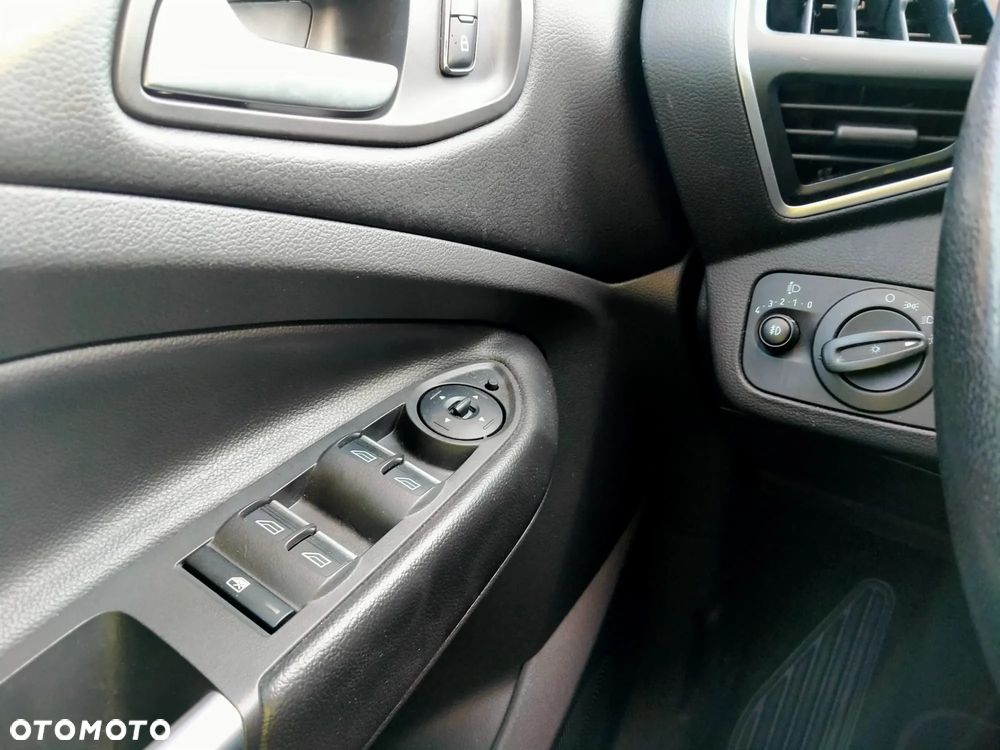 Ford Kuga - 13