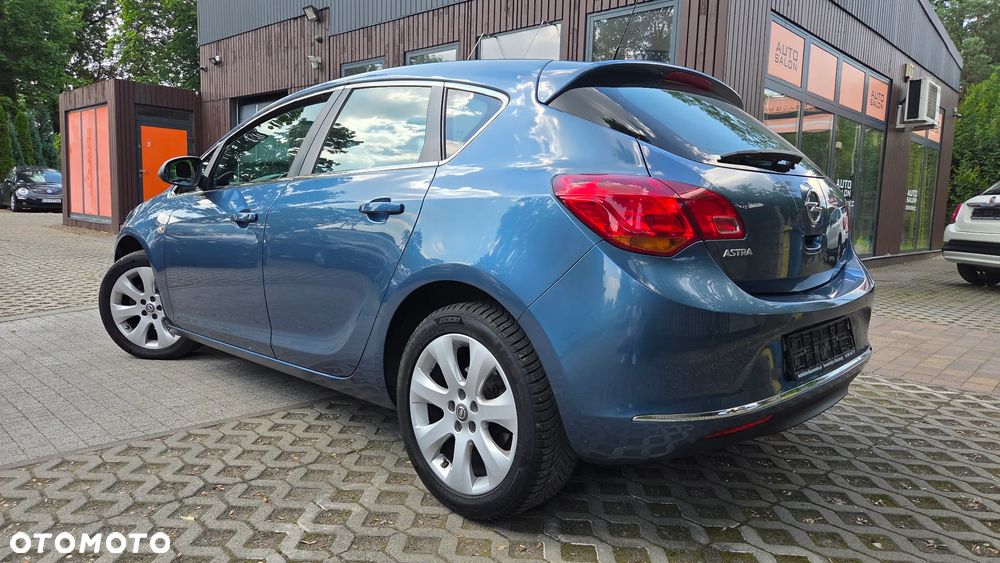 Opel Astra - 4