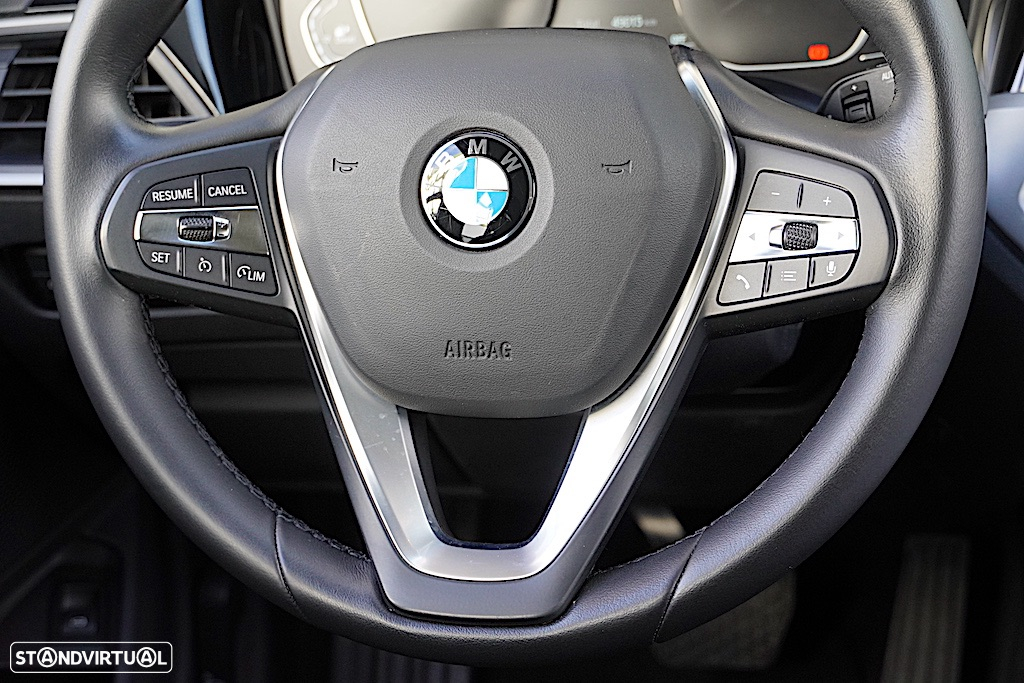 BMW 318 d Touring Auto - 32