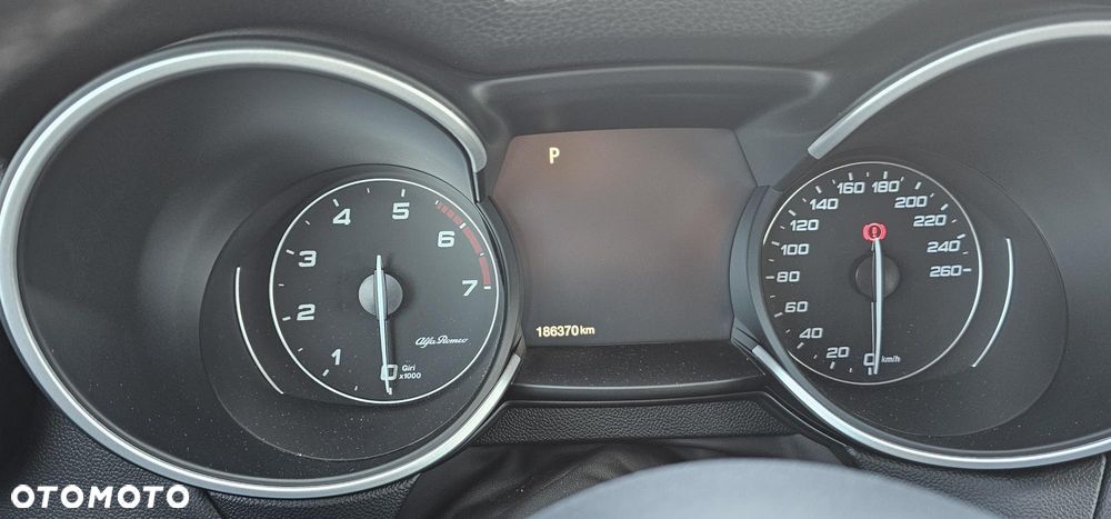 Alfa Romeo Stelvio 2.0 Turbo TI Q4 - 9