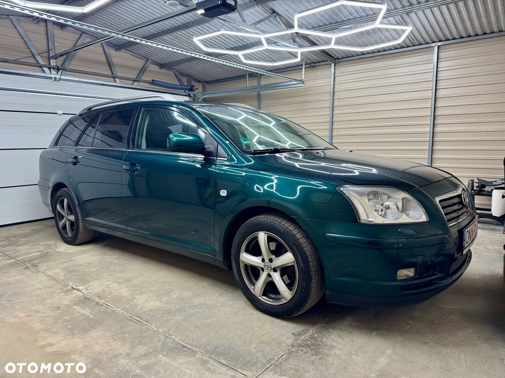 Toyota Avensis 1.8 VVT-i Combi - 1