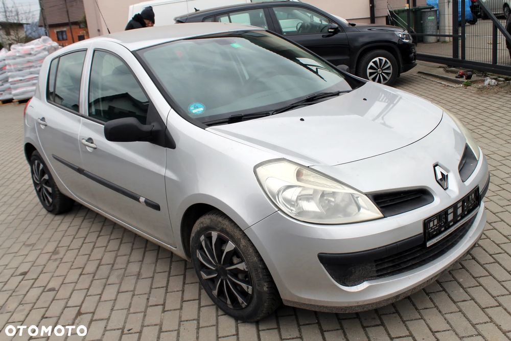 Renault Clio - 3