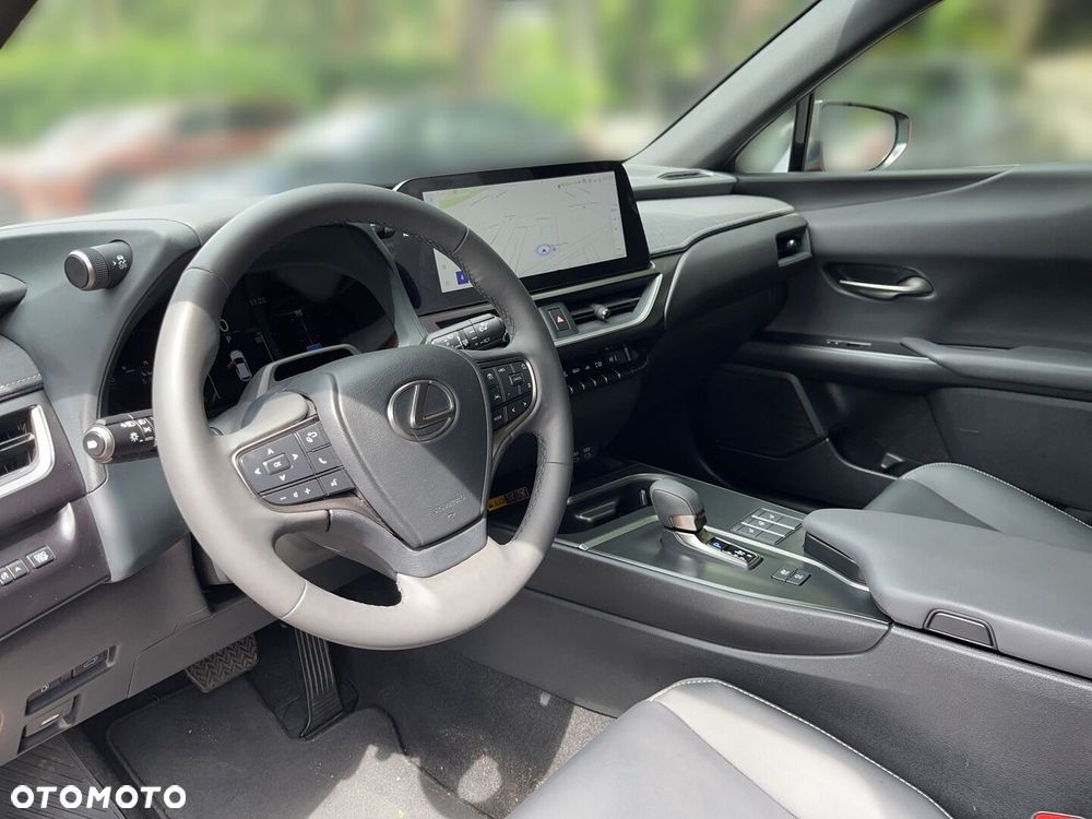 Lexus UX 300h F Sport Design - 5