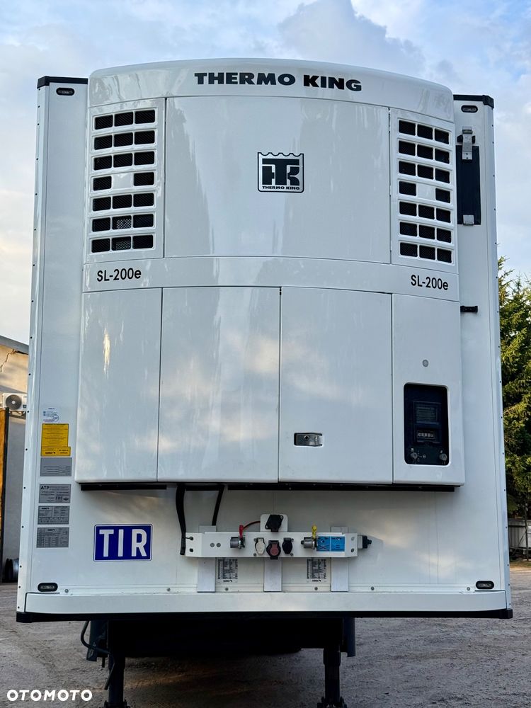 Schmitz Cargobull SKO 24/THERMO KING - 3