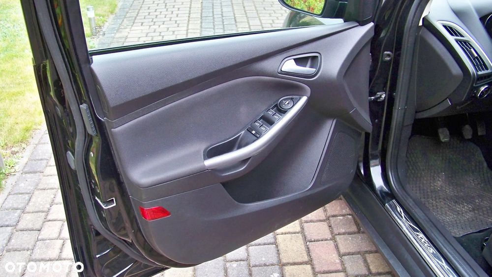 Ford Focus 1.6 TDCi DPF Start-Stopp-System Champions Edition - 12