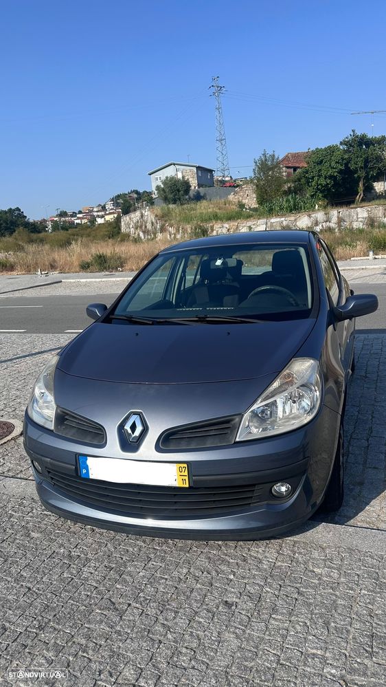 Renault Clio 1.6 16V ESP Edition Dynamique - 1