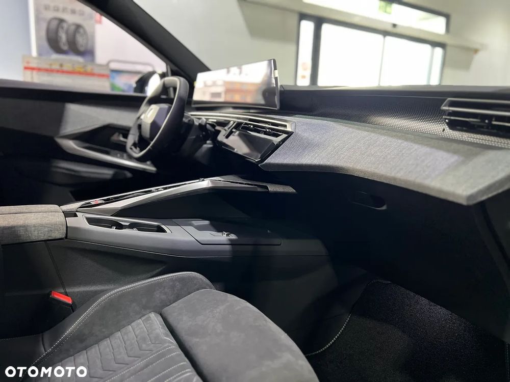 Peugeot 3008 1.2 PureTech mHEV GT E-DCS6 - 9