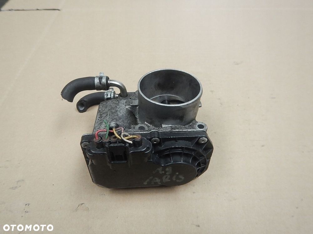 przepustnica toyota yaris ii 1.8 vvti 22030-37020 - 2