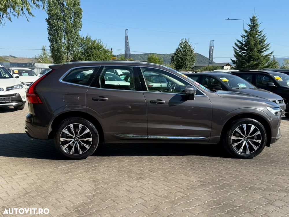 Volvo XC 60 B4 MHEV AT AWD Core - 6