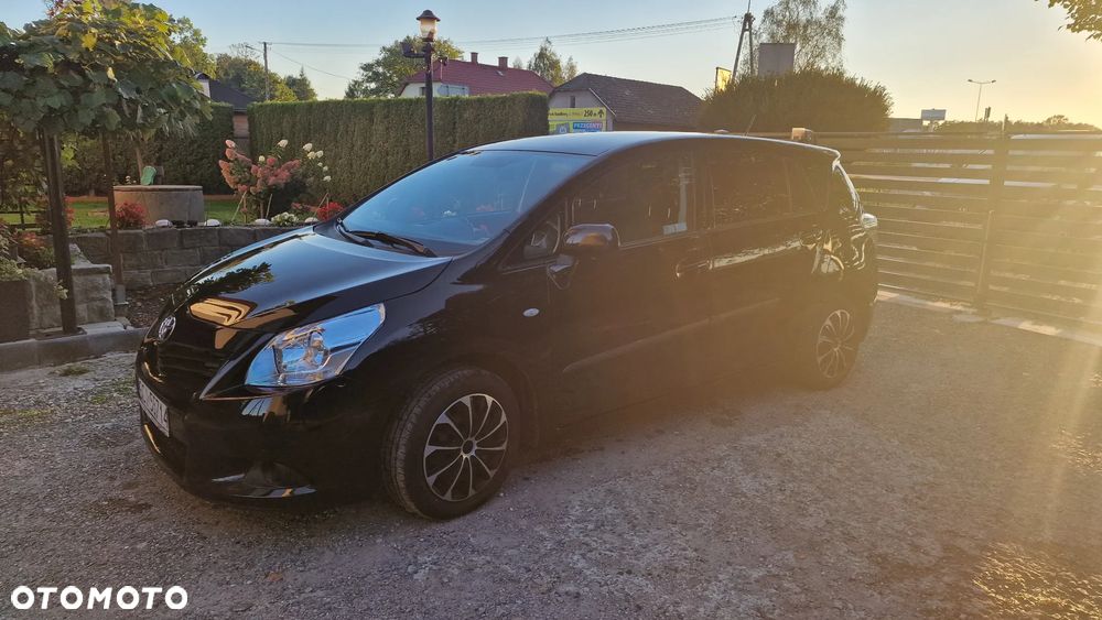 Toyota Verso - 2