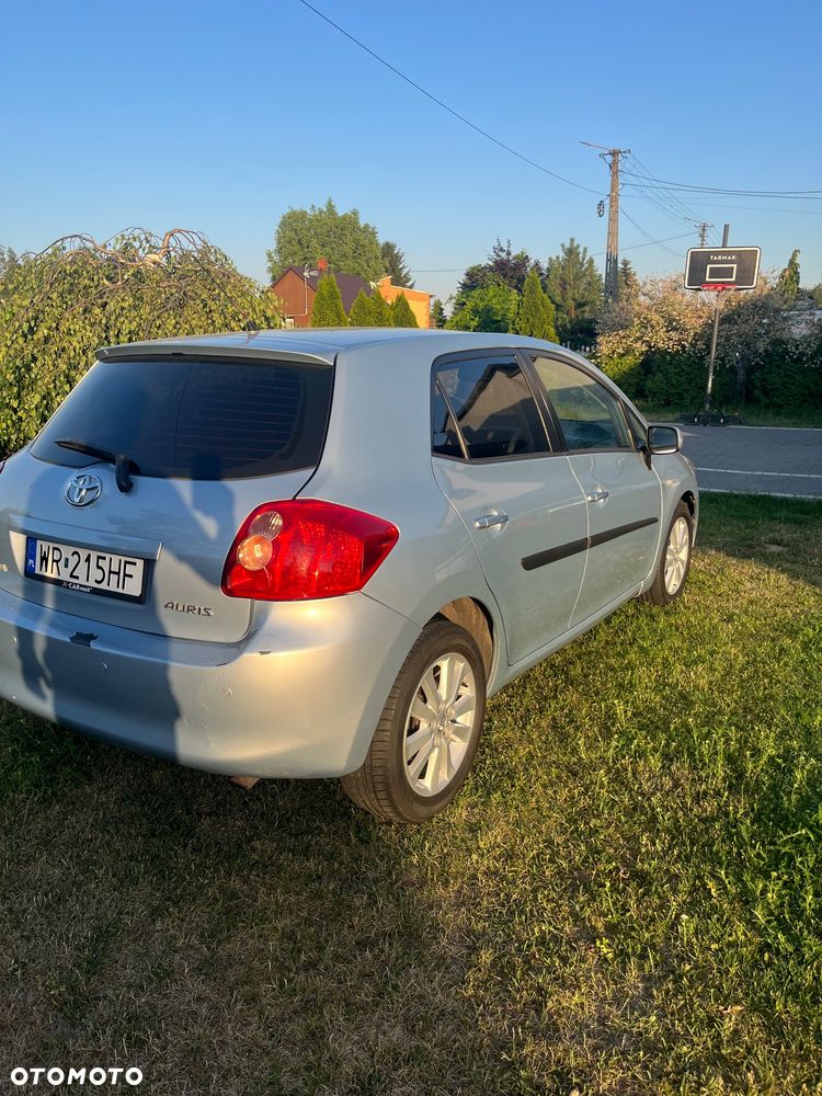 Toyota Auris 2.0 D-4D Prestige - 4