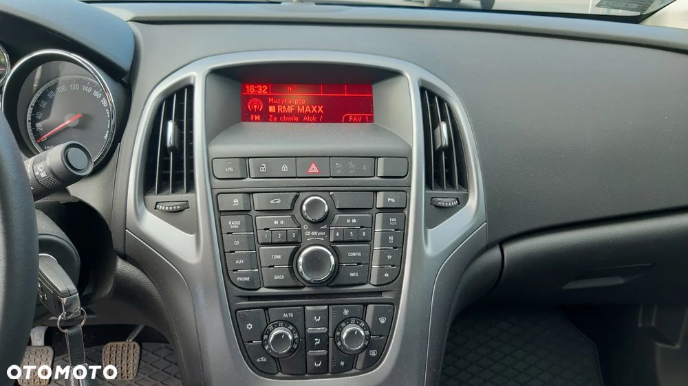 Opel Astra 1.4 T Business EU6 - 13