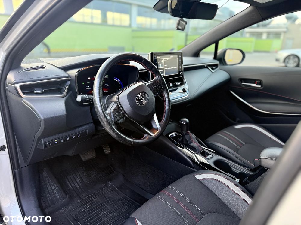 Toyota Corolla - 12