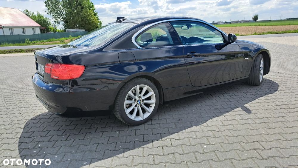 BMW Seria 3 320d - 4