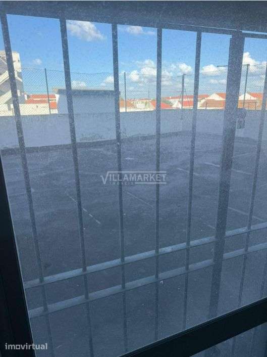 Escritório da banca com 295 m² e terraço com 92 m² inserido no 1º anda - Grande imagem: 3/11