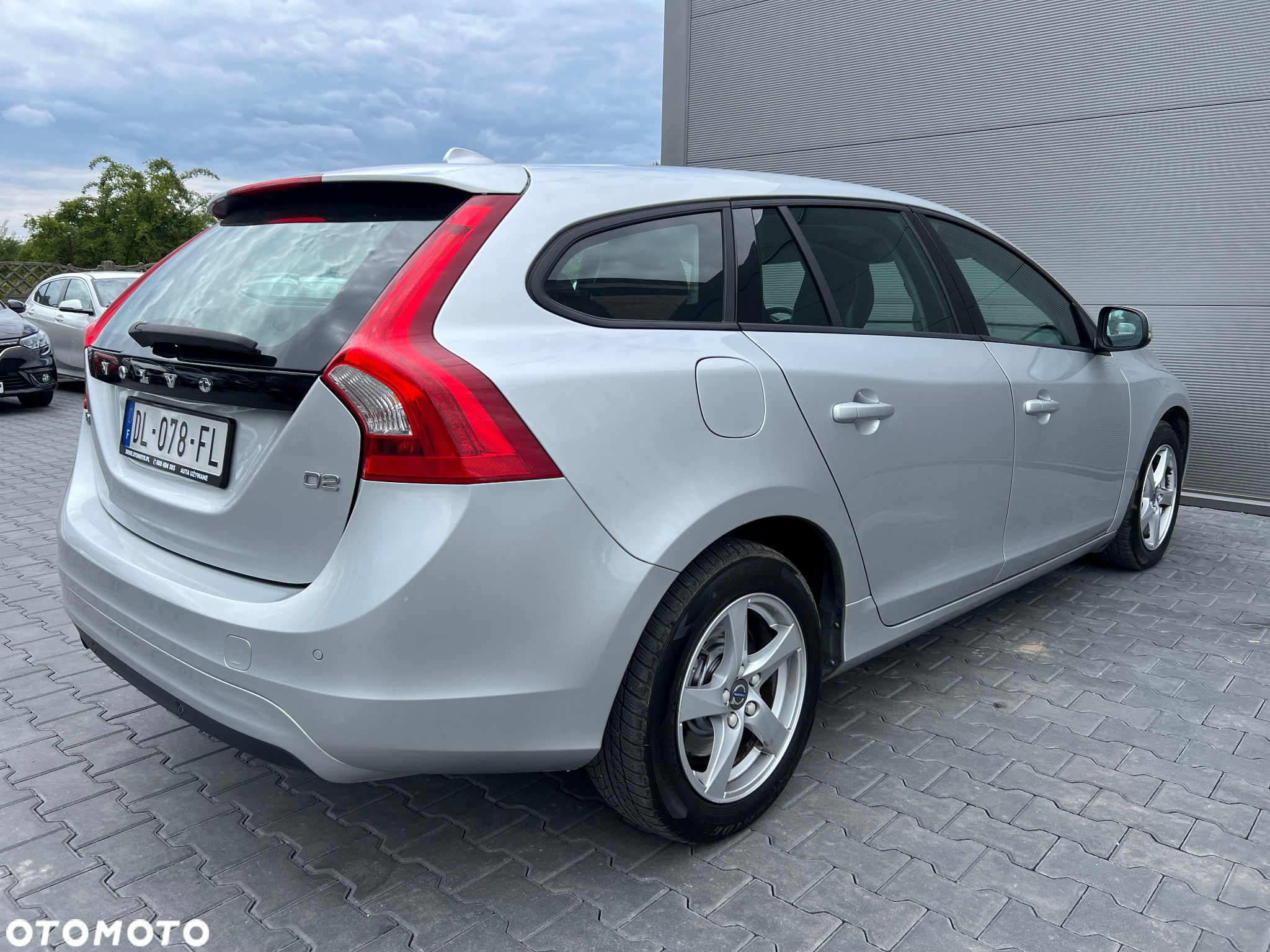 Volvo V60 D2 Kinetic - 13