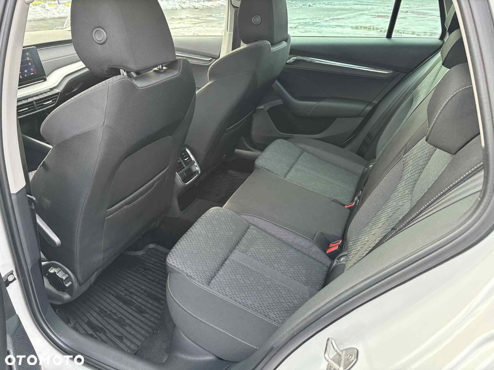 Skoda Octavia 2.0 TDI Style DSG - 14