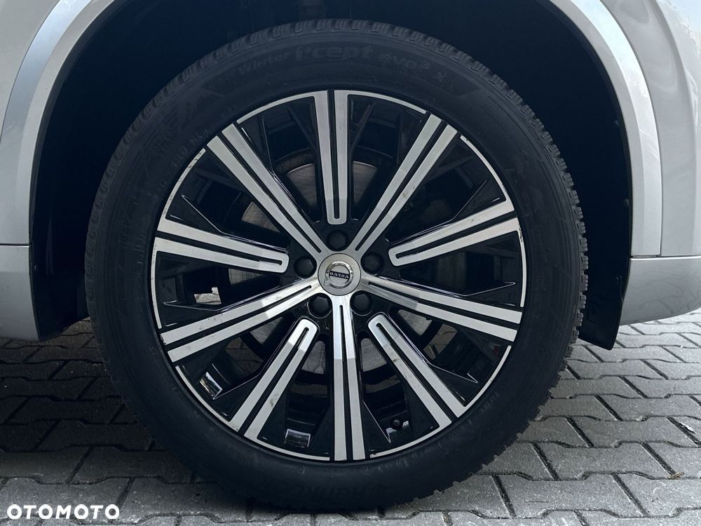 Volvo XC 90 - 22