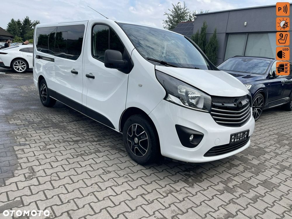 Opel Vivaro - 1