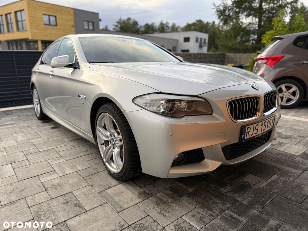 BMW Seria 5 525d xDrive - 12