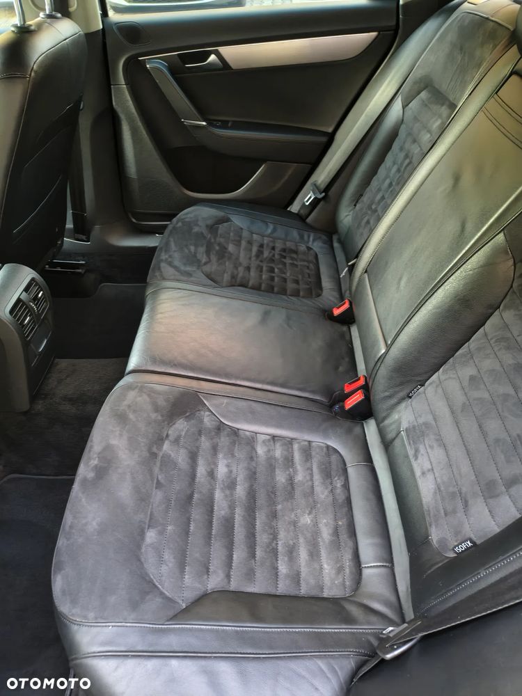 Volkswagen Passat 2.0 TSI Highline - 12