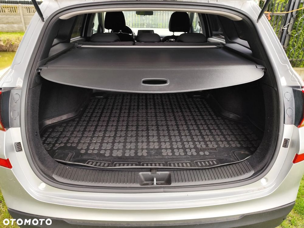 Hyundai i30 1.6 D Classic + - 12