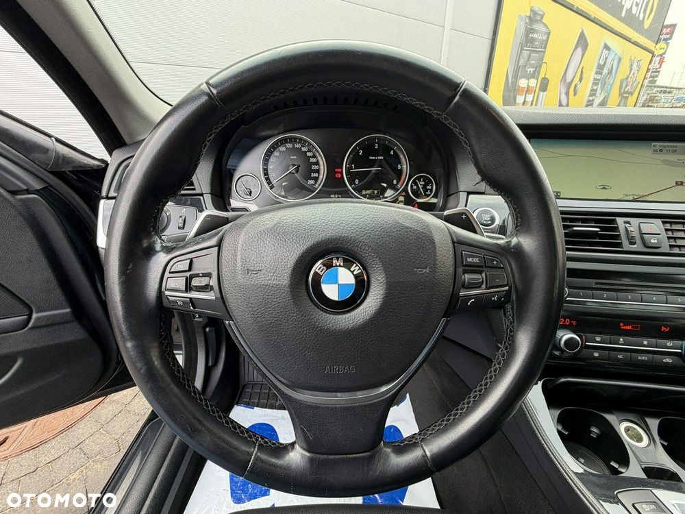 BMW Seria 5 525d Sport-Aut - 22