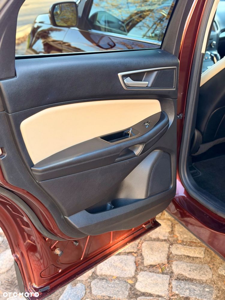 Ford Edge - 12