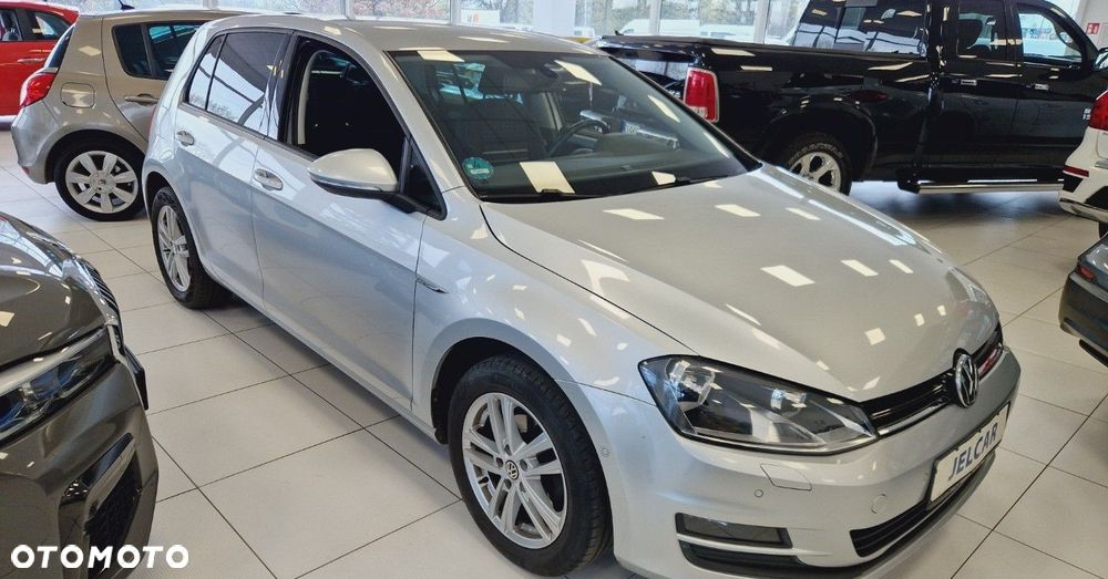 Volkswagen Golf - 2