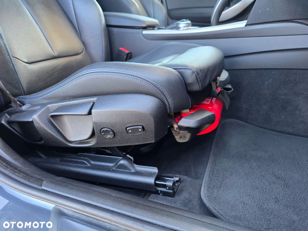 BMW 3GT 320i xDrive M Sport - 15