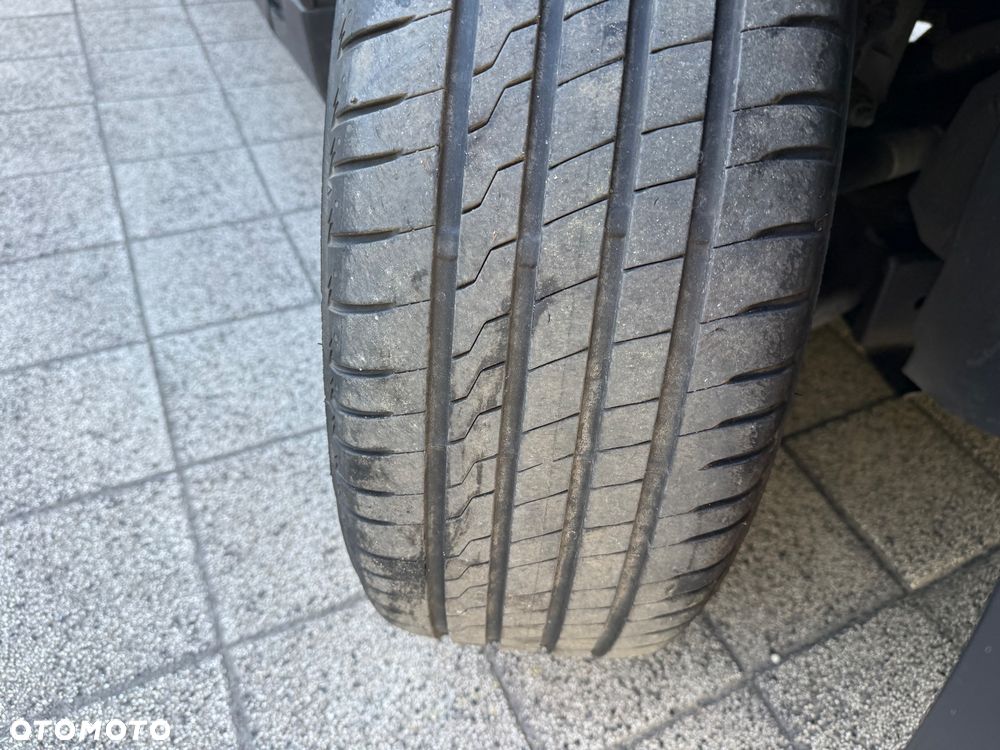 Peugeot 2008 PureTech 130 Stop&Start EAT6 Allure - 28