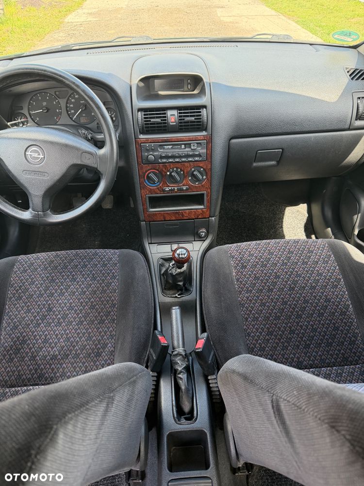 Opel Astra - 8