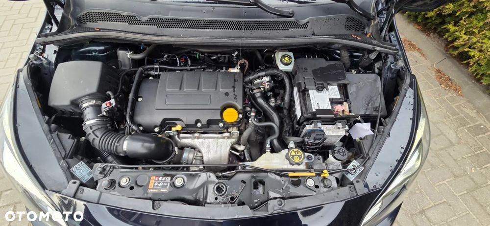 Opel Corsa 1.4 16V Innovation - 41