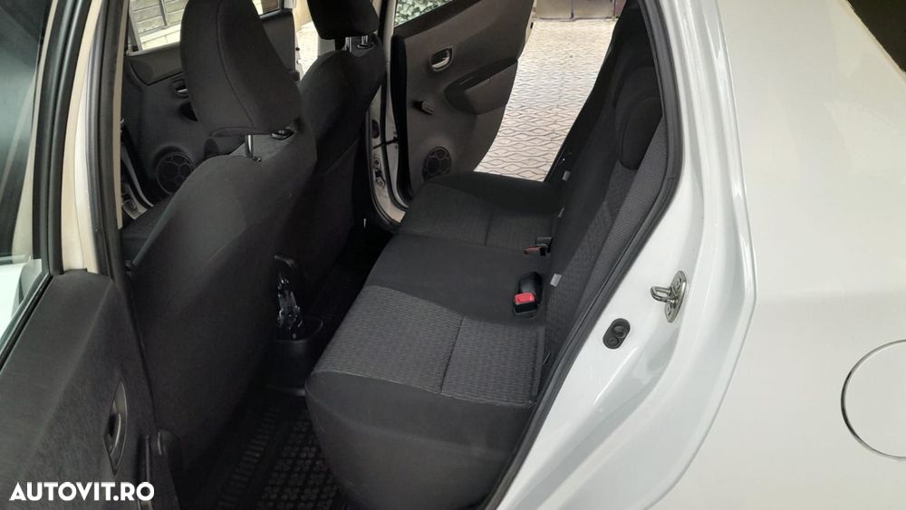 Toyota Yaris 1.4 L D-4D DPF 5D Luna - 11
